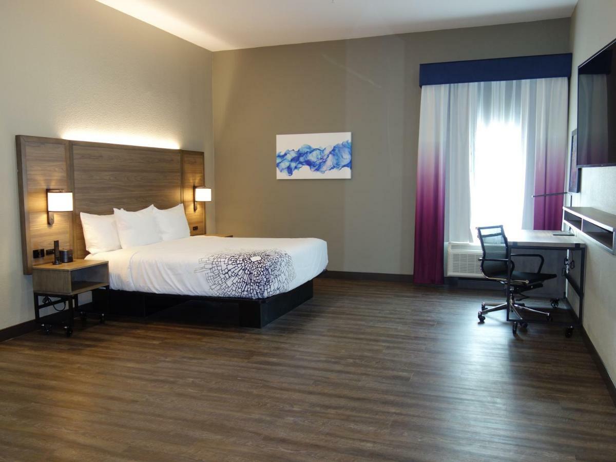 La Quinta By Wyndham San Antonio Alamo City Exterior photo